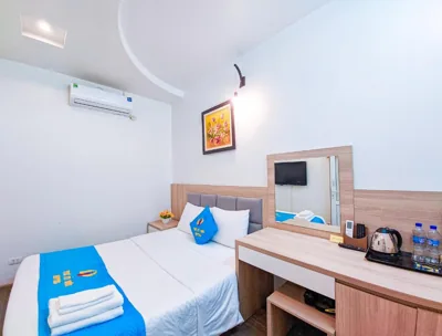 Standard Double Room — Khách sạn Thế Kỷ Mới